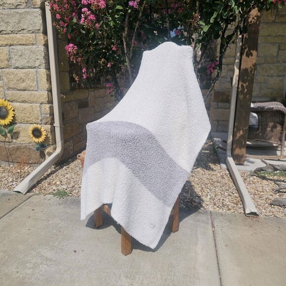 Barefoot Dreams Cozy Chic Throw Blanket  40"x60" Ivory Gray Stripe, Style 619 - Picture 8 of 9